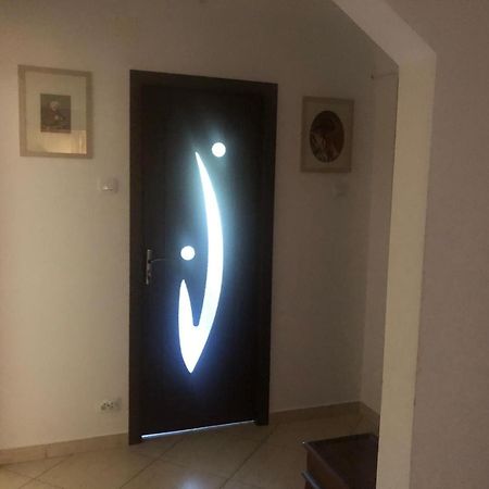 Apartament Cu 3 Camere La Poala Muntilor Fagaras Victoria  Bagian luar foto